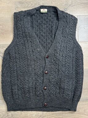 100% Wool made in Ireland Charcoal Cable Knit Vest -Sleeveless Button Front 1081